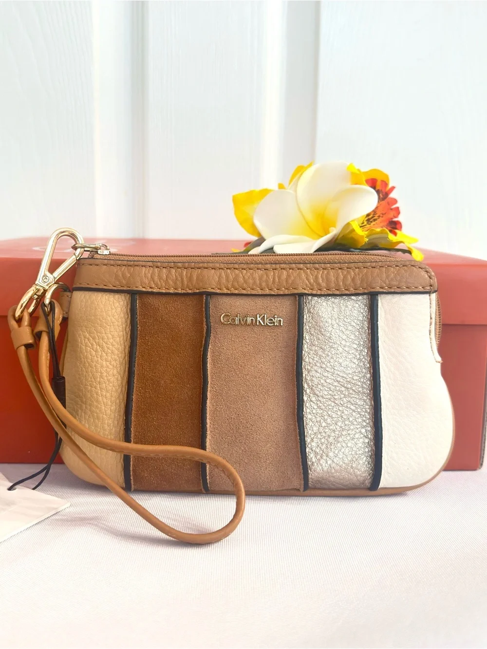 CALVIN KLEIN ~ Multi-Tone Tan and Metallic Panel Pebble & Suede Leather Wristlet